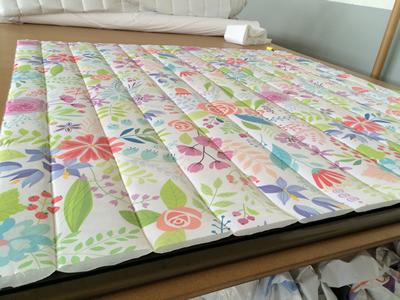 Máquina de bordar e matelar ultrassônicas